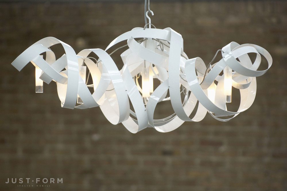 Люстра Montone chandelier triangle фабрика Jacco Maris фотография № 9