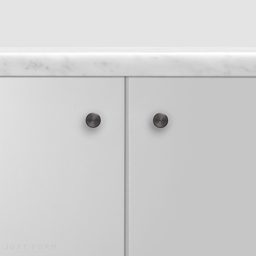 Ручка для мебели Furniture Knob / Linear / Gun Metal фабрика Buster + Punch фотография № 2