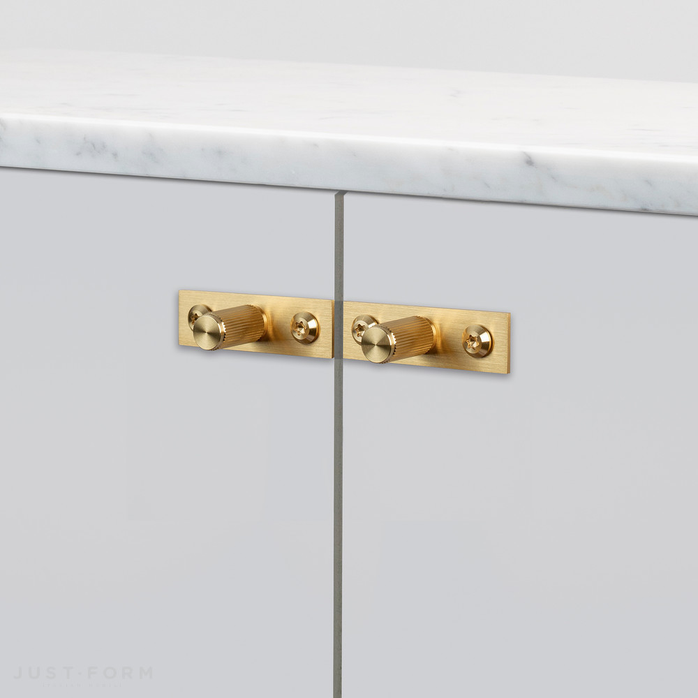 Ручка для мебели Furniture Knob / Plate / Linear / Brass фабрика Buster + Punch фотография № 1
