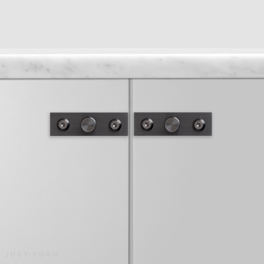 Ручка для мебели Furniture Knob / Plate / Linear / Gun Metal фабрика Buster + Punch фотография № 4