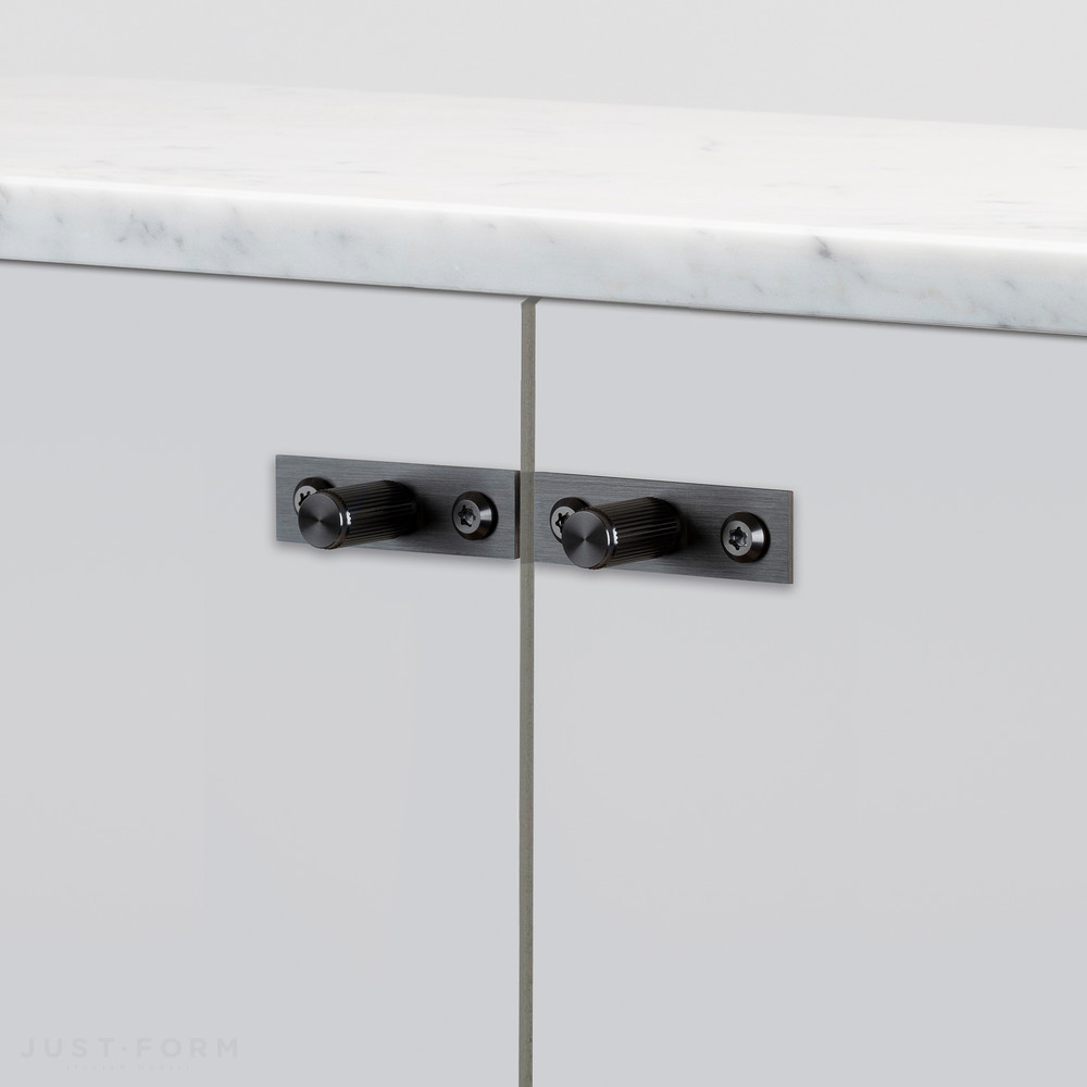 Ручка для мебели Furniture Knob / Plate / Linear / Gun Metal фабрика Buster + Punch фотография № 3