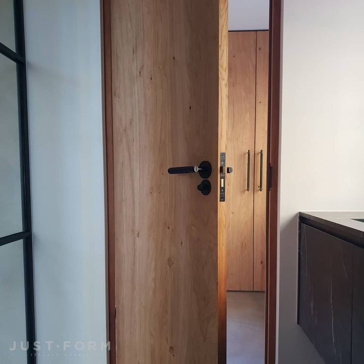 Нажимная дверная ручка Door Handle / Cross / Smoked Bronze фабрика Buster + Punch фотография № 11