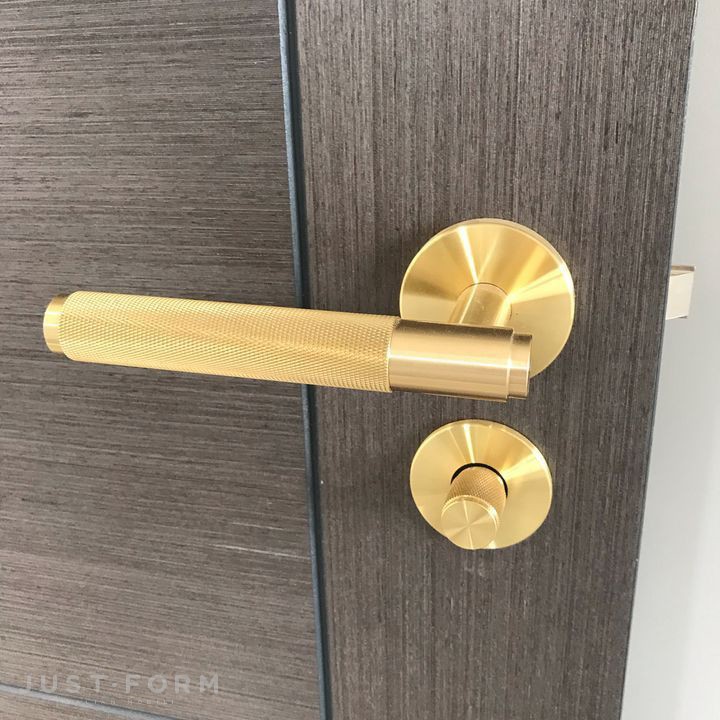 Нажимная дверная ручка Door Handle / Cross / Brass фабрика Buster + Punch фотография № 12