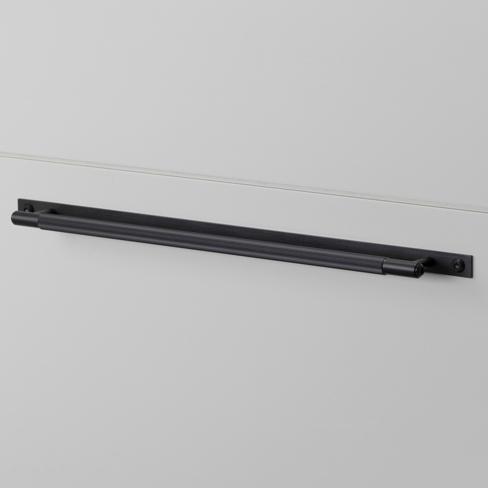 Ручка для мебели Pull Bar / Plate / Linear / Black фабрика Buster + Punch фотография № 2