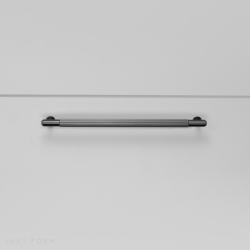 Ручка для мебели Pull Bar / Linear / Gun Metal фабрика Buster + Punch фотография № 7
