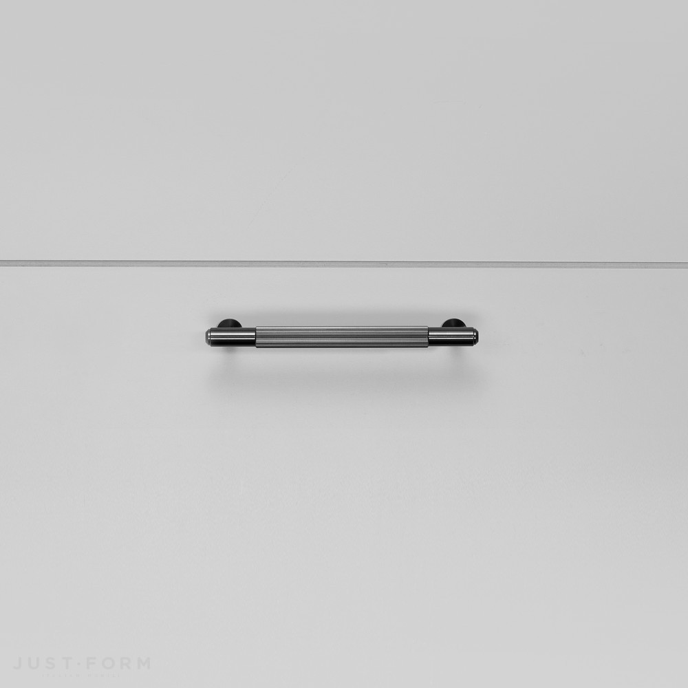 Ручка для мебели Pull Bar / Linear / Gun Metal фабрика Buster + Punch фотография № 6