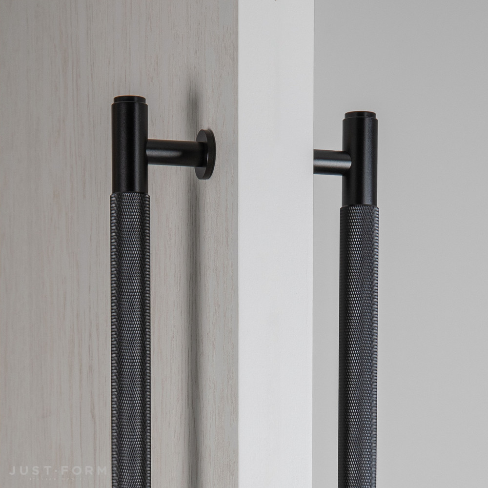 Ручка для дверей и мебели Closet Bar / Double-Sided / Cross / Black фабрика Buster + Punch фотография № 1