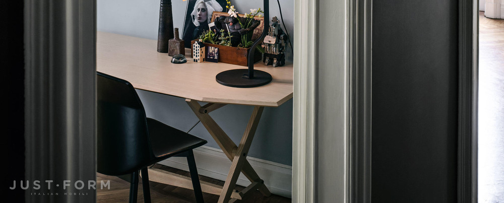 Письменный стол 833 Cavalletto Table фабрика Cassina фотография № 5