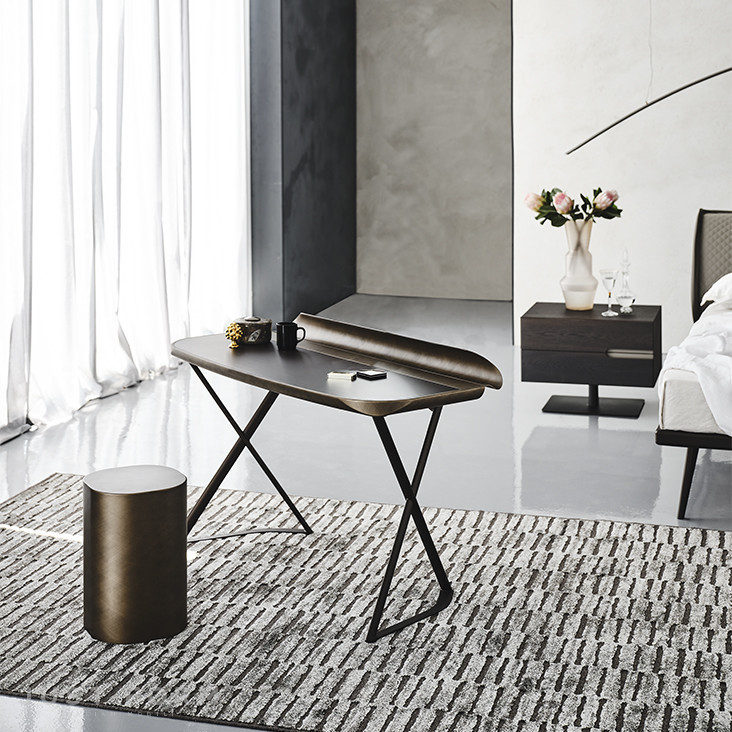 Письменный стол Cocoon Leather фабрика Cattelan Italia фотография № 3