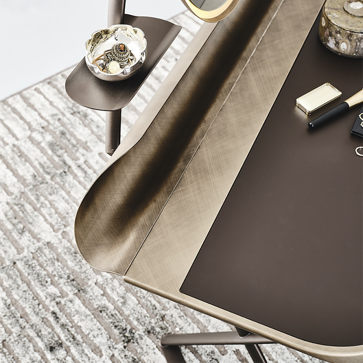 Туалетный столик Cocoon Trousse Leather фабрика Cattelan Italia фотография № 3