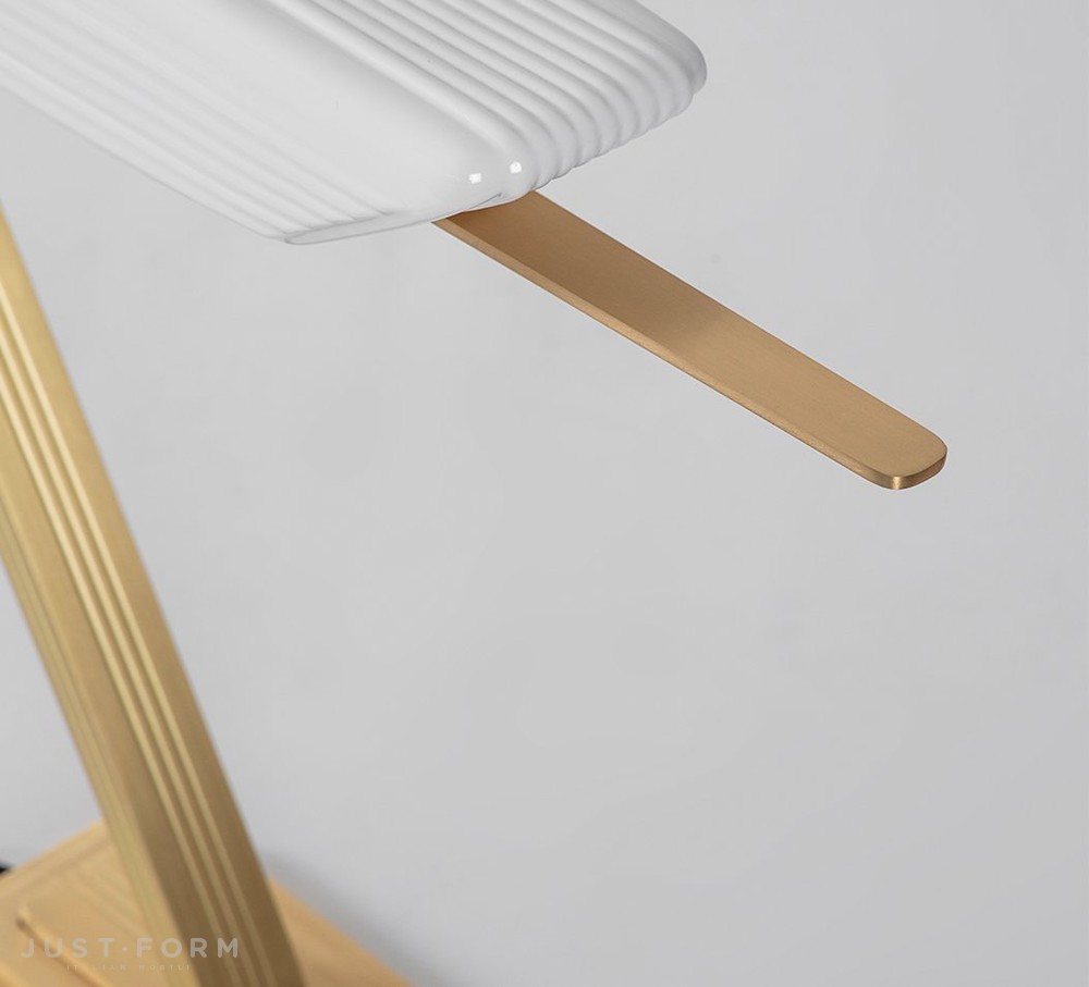 Настольная лампа Glaive Table Lamp фабрика Bert Frank фотография № 2
