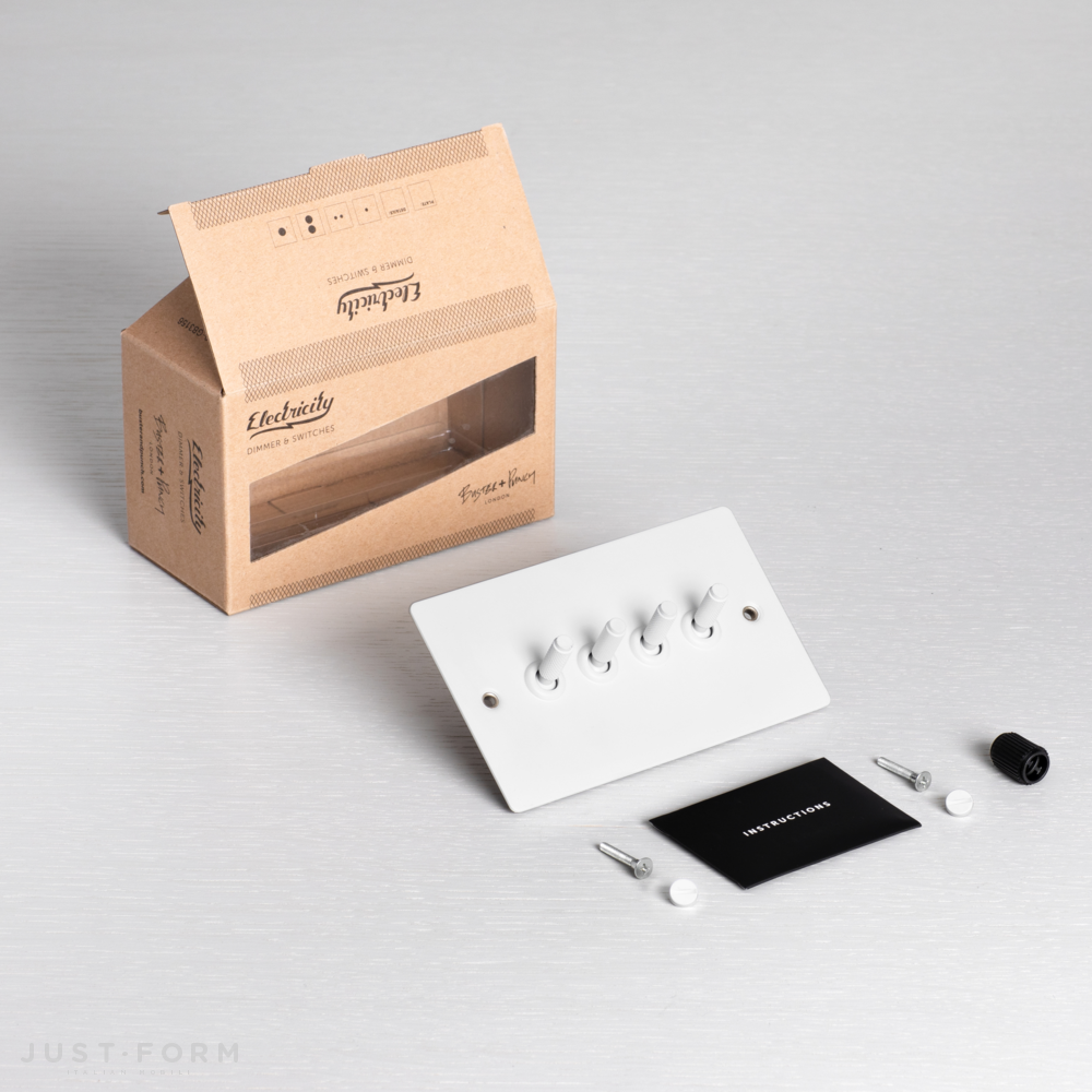 Четырехтумблерный переключатель 4G Toggle Switch / White / Brass фабрика Buster + Punch фотография № 2