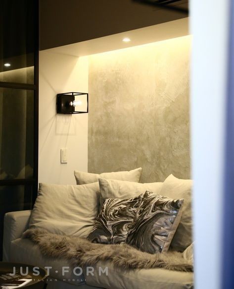 Бра Caged Wall / Small / Brushed White Marble фабрика Buster + Punch фотография № 16