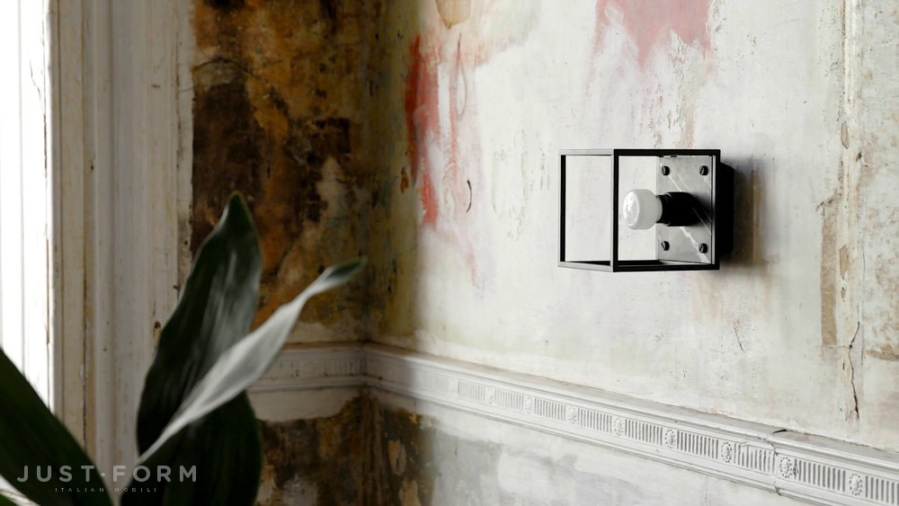 Бра Caged Wall / Small / Black Marble фабрика Buster + Punch фотография № 6