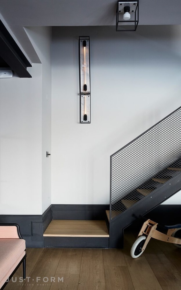 Бра Caged Wall / Large / Brushed Steel фабрика Buster + Punch фотография № 45