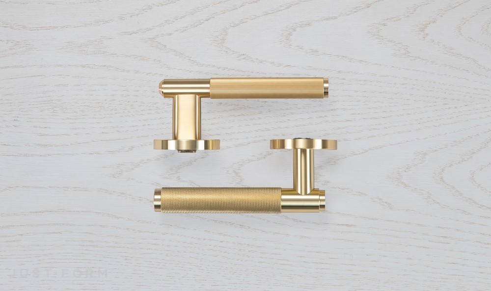 Нажимная дверная ручка Door Handle / Cross / Brass фабрика Buster + Punch фотография № 17