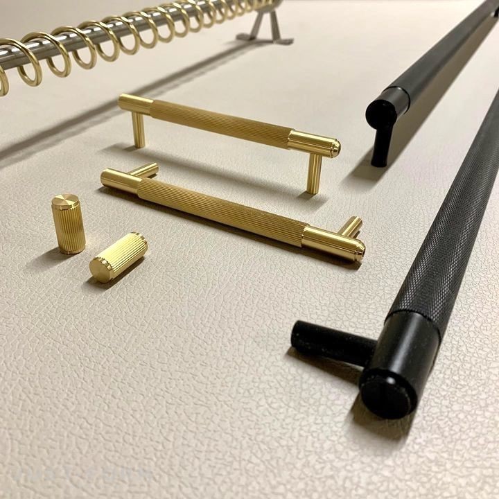 Ручка для мебели Furniture Knob / Linear / Brass фабрика Buster + Punch фотография № 13