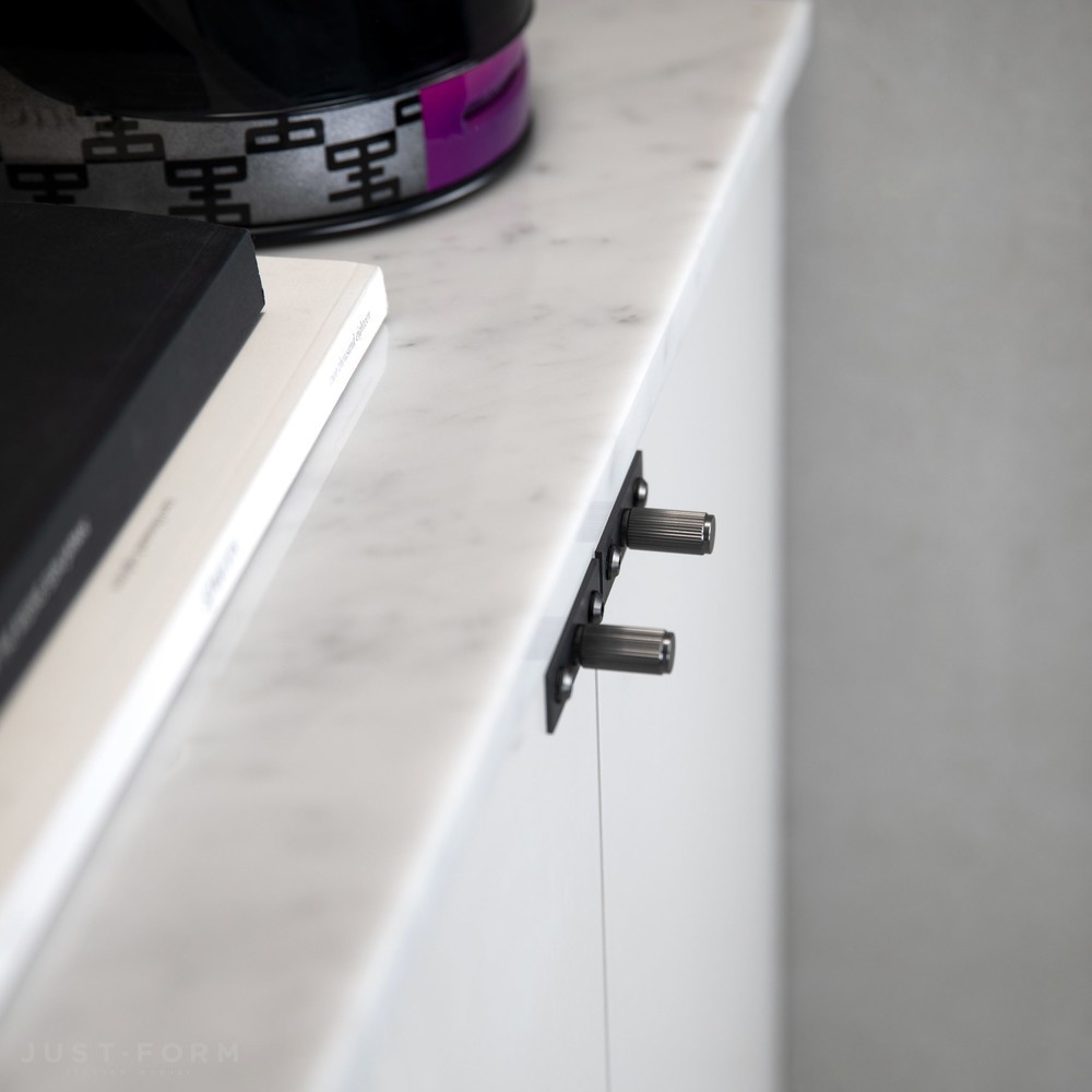 Ручка для мебели Furniture Knob / Plate / Linear / Steel фабрика Buster + Punch фотография № 5