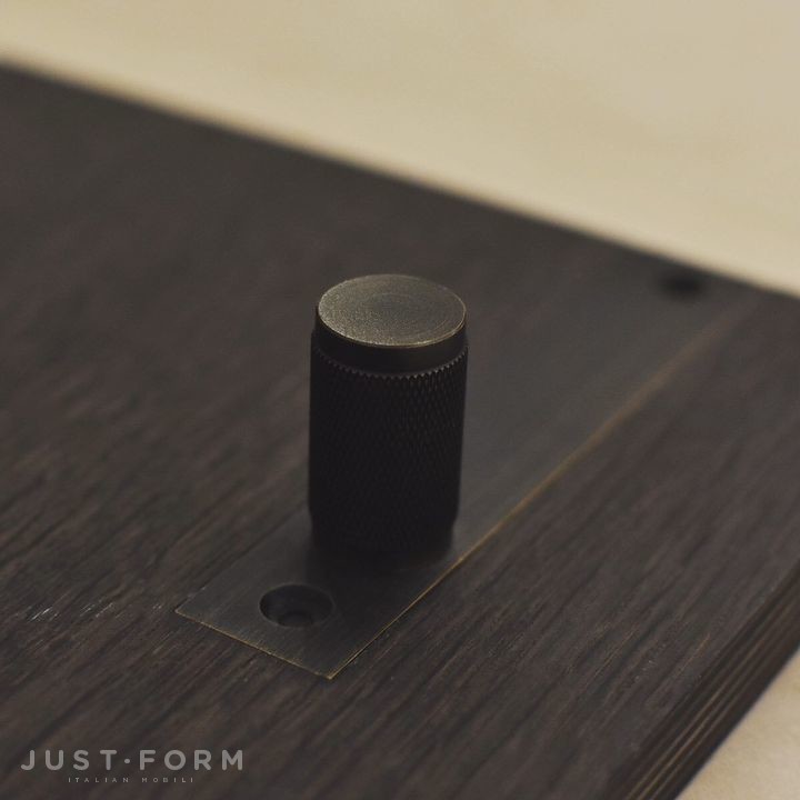 Ручка для мебели Furniture Knob / Plate / Smoked Bronze фабрика Buster + Punch фотография № 24