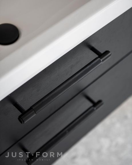 Ручка для мебели Pull Bar / Cross / Black фабрика Buster + Punch фотография № 20