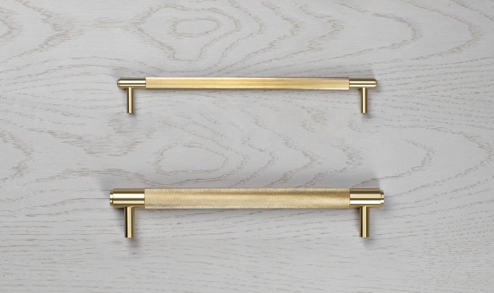 Ручка для мебели Pull Bar / Cross / Black фабрика Buster + Punch фотография № 4
