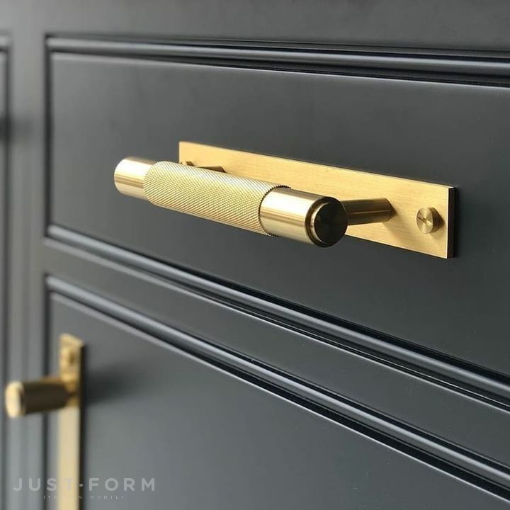 Ручка для мебели Pull Bar / Plate / Cross / Brass фабрика Buster + Punch фотография № 16