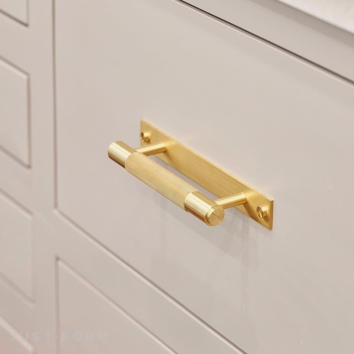 Ручка для мебели Pull Bar / Plate / Cross / Brass фабрика Buster + Punch фотография № 18