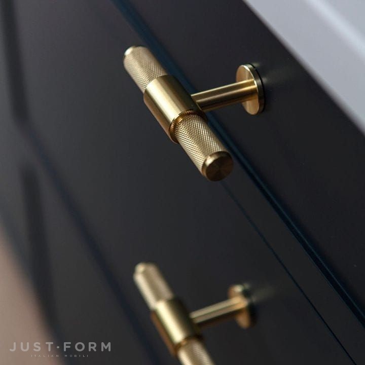 Ручка для мебели T-Bar / Brass фабрика Buster + Punch фотография № 14