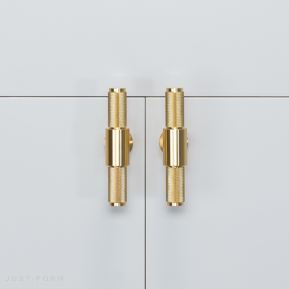 Ручка для мебели T-Bar / Brass фабрика Buster + Punch фотография № 2