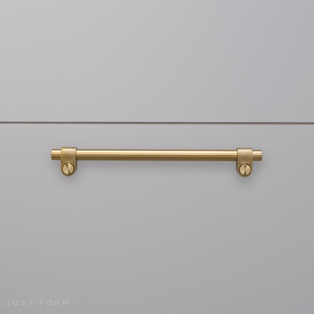 Ручка для мебели Pull Bar / Cast / Brass фабрика Buster + Punch фотография № 2