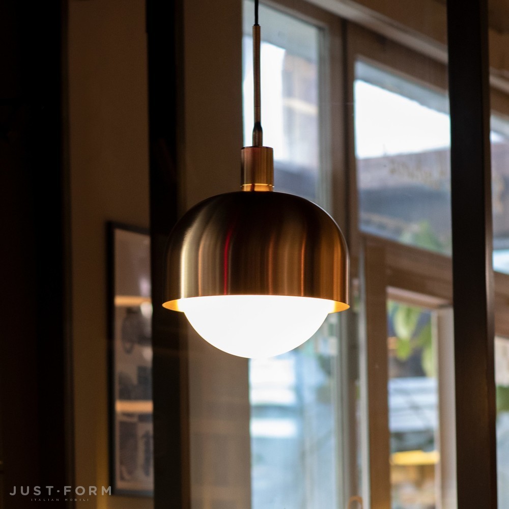 Подвесной светильник Forked Pendant / Shade / Globe / Opal / Large / Brass фабрика Buster + Punch фотография № 5