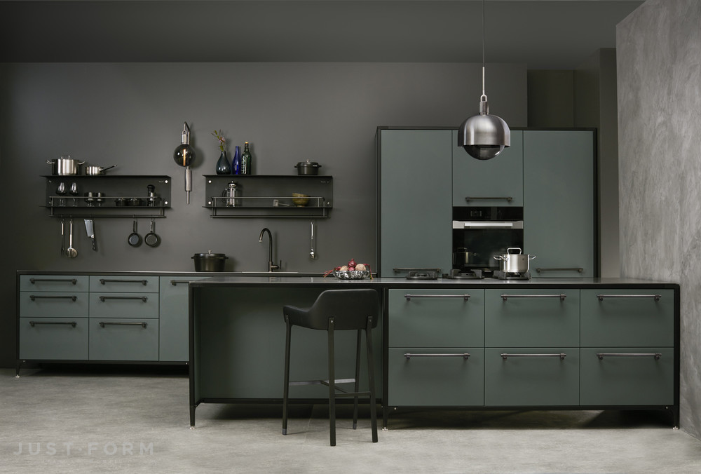 Полка с крючками Shelf / Hanger / Black / Steel фабрика Buster + Punch фотография № 10