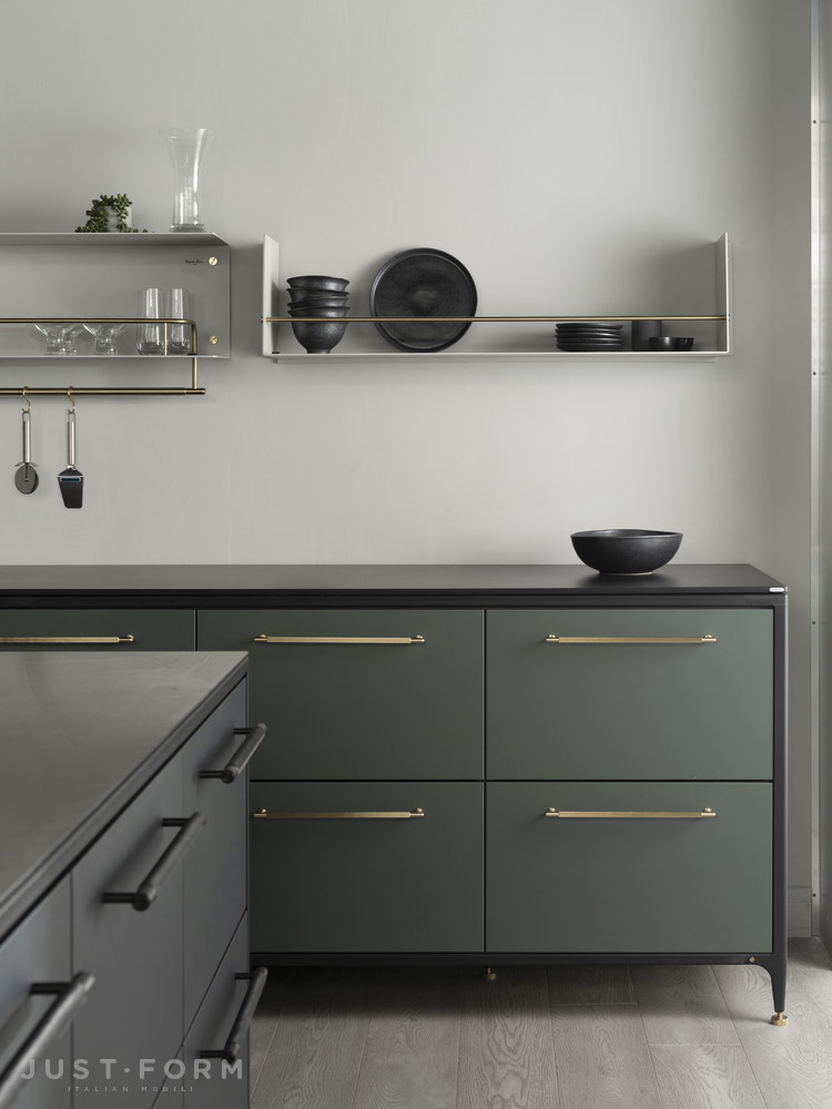 Полка Shelf / Girder / Black / Brass фабрика Buster + Punch фотография № 13