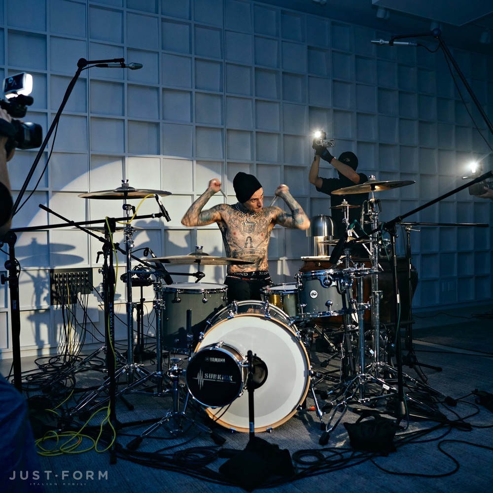 Настольная лампа Skull Table Light / Travis Barker / Brass фабрика Buster + Punch фотография № 12