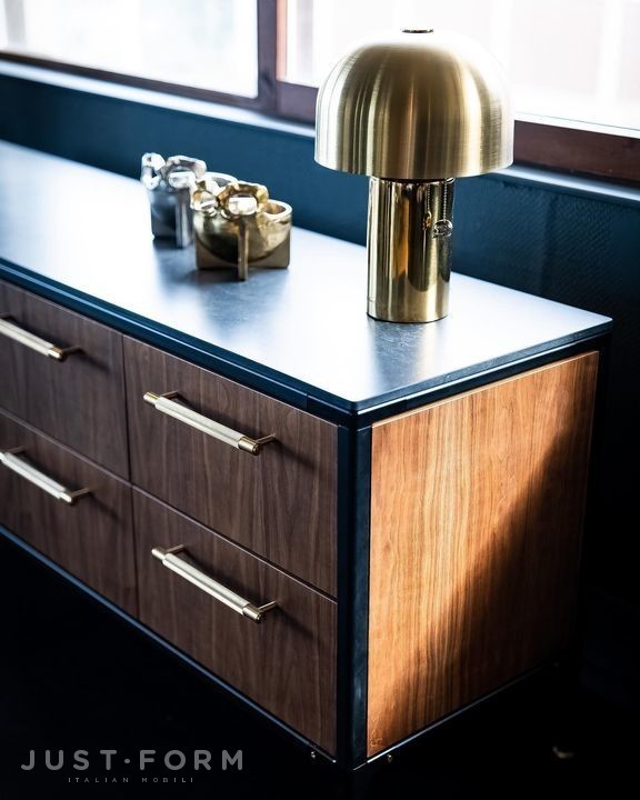 Настольная лампа Skull Table Light / Travis Barker / Brass фабрика Buster + Punch фотография № 16