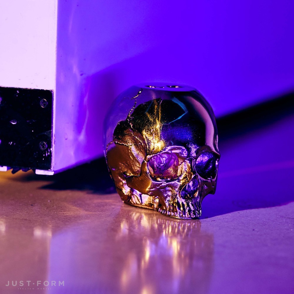 Дверной стоппер Skull Door Stop / Travis Barker / Brass фабрика Buster + Punch фотография № 12