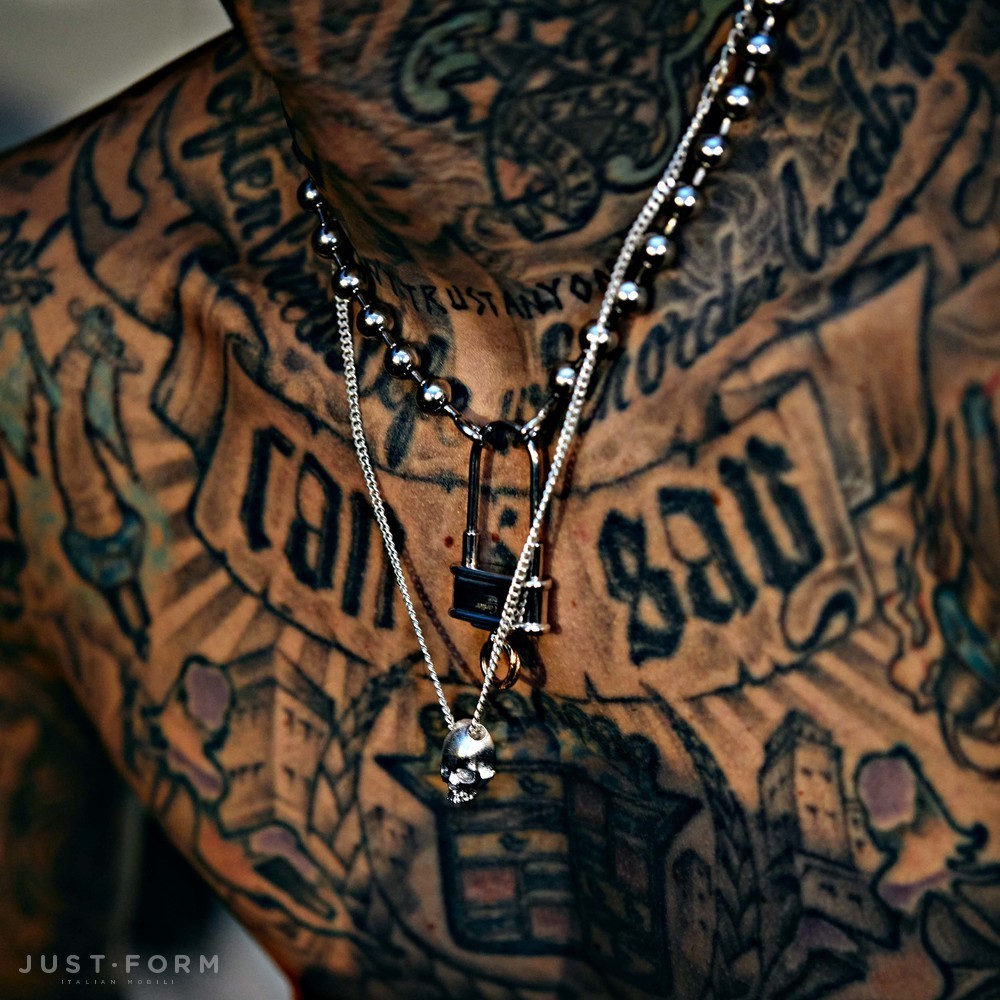 Подвеска Skull Necklace / Travis Barker / Gold фабрика Buster + Punch фотография № 8