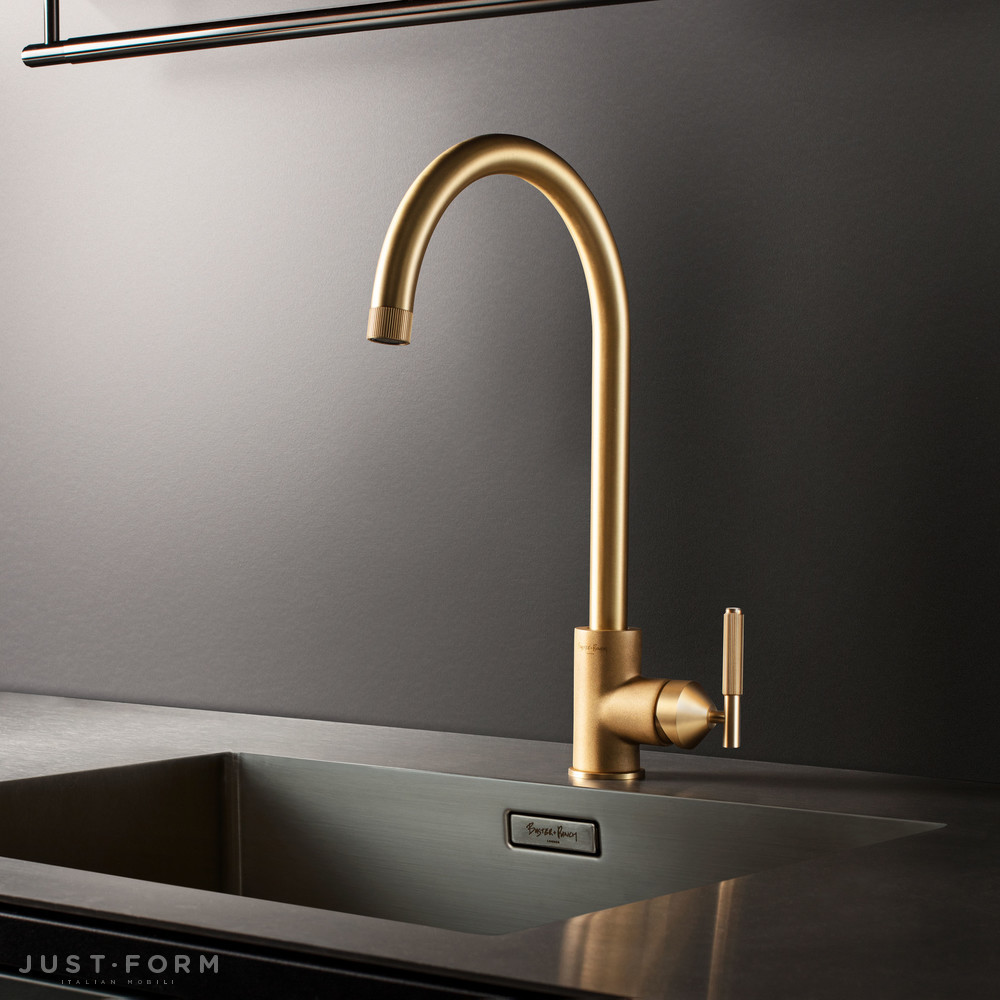 Кухонный кран Kitchen Tap / Mixer / Linear / Steel фабрика Buster + Punch фотография № 9