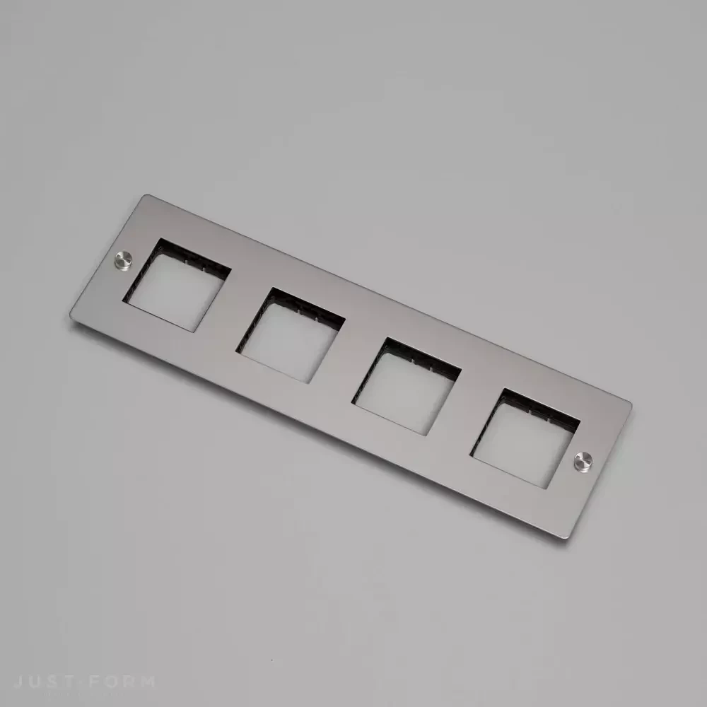 ​Четырехпостовая рамка 4G Wall Plate / Horizontal / No Infills / Steel фабрика Buster + Punch фотография № 1
