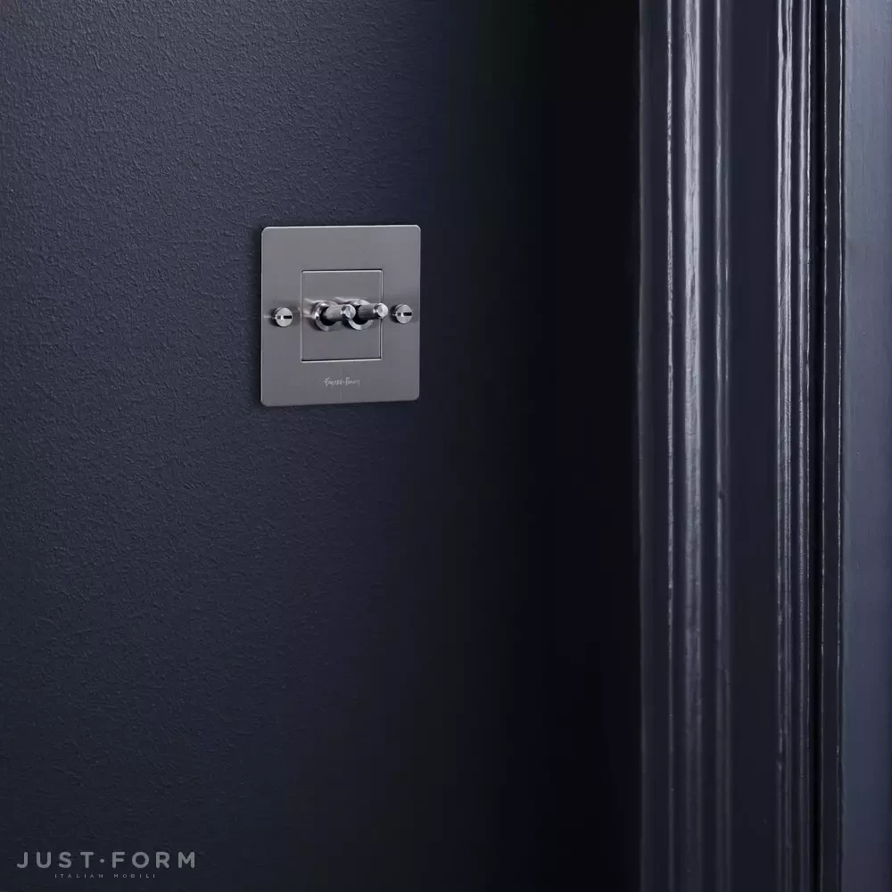 ​Двухтумблерный выключатель 1G Double Toggle / Cross / Steel фабрика Buster + Punch фотография № 7