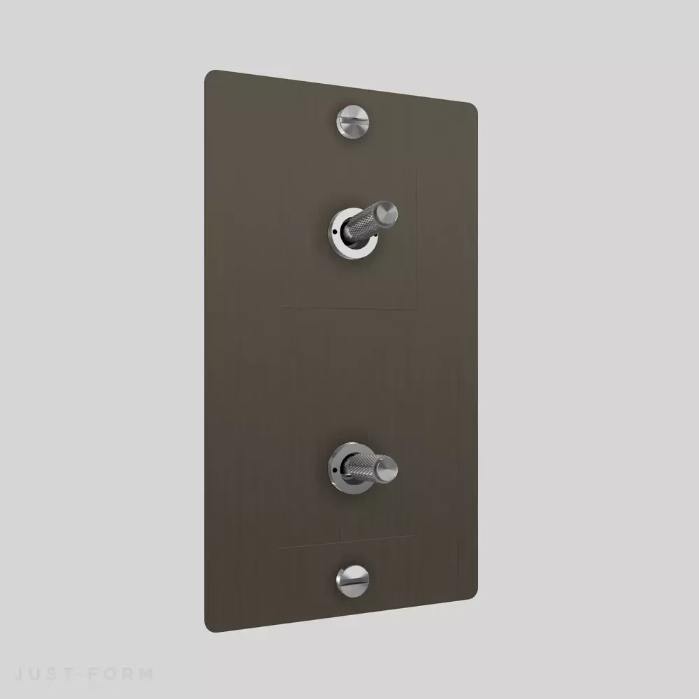 ​Двухтумблерный выключатель 2G Toggle / Vertical / Cross / Smoked Bronze фабрика Buster + Punch фотография № 3