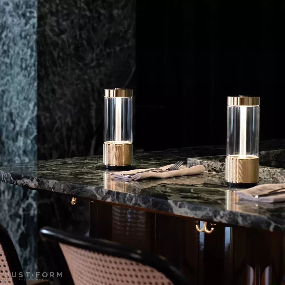 Портативная лампа Takeout / Portable Table Light / Brass фабрика Buster + Punch фотография № 7