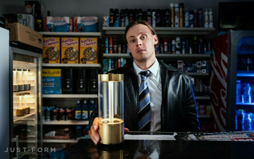 Портативная лампа Takeout / Portable Table Light / Brass фабрика Buster + Punch фотография № 13